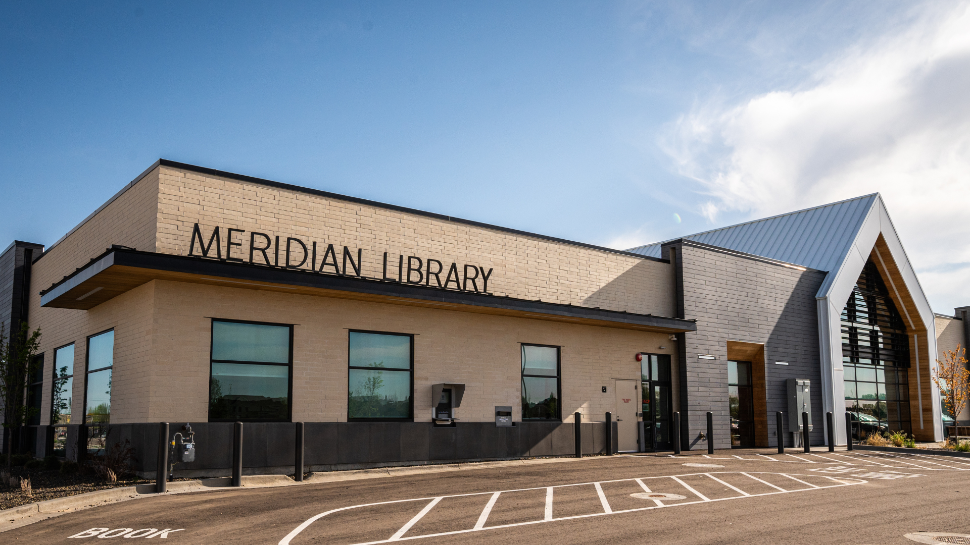 Exterior view of the south side of Meridian Library Districts newest branch, Orchard Park.